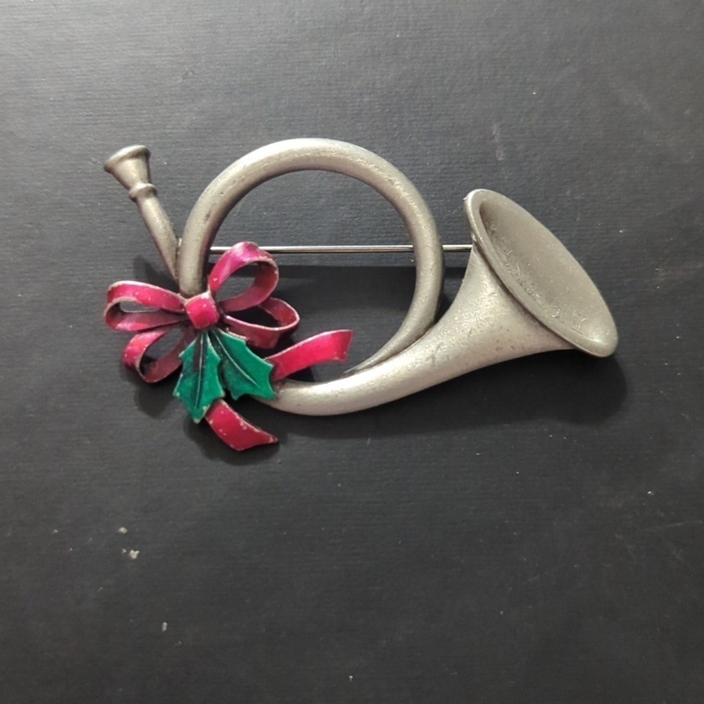 Vintage JJ Jonette Silver Tone Pewter Horn Bow Holiday Christmas Brooch Pin